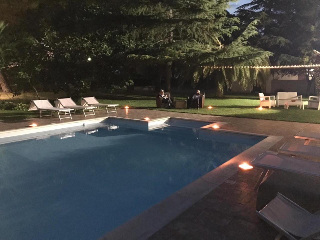 Masseria Nel Sole Hotel ลูเชรา ภายนอก รูปภาพ